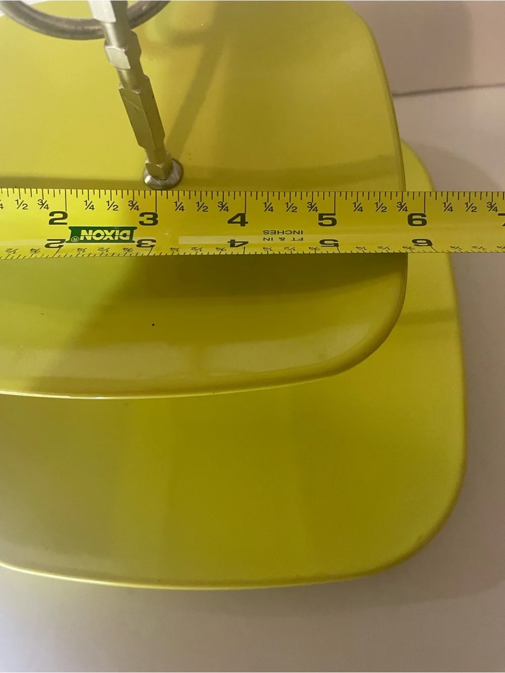 Two-Tier Serving Stand in Lime Green Arrowhead Everwear Melamine
